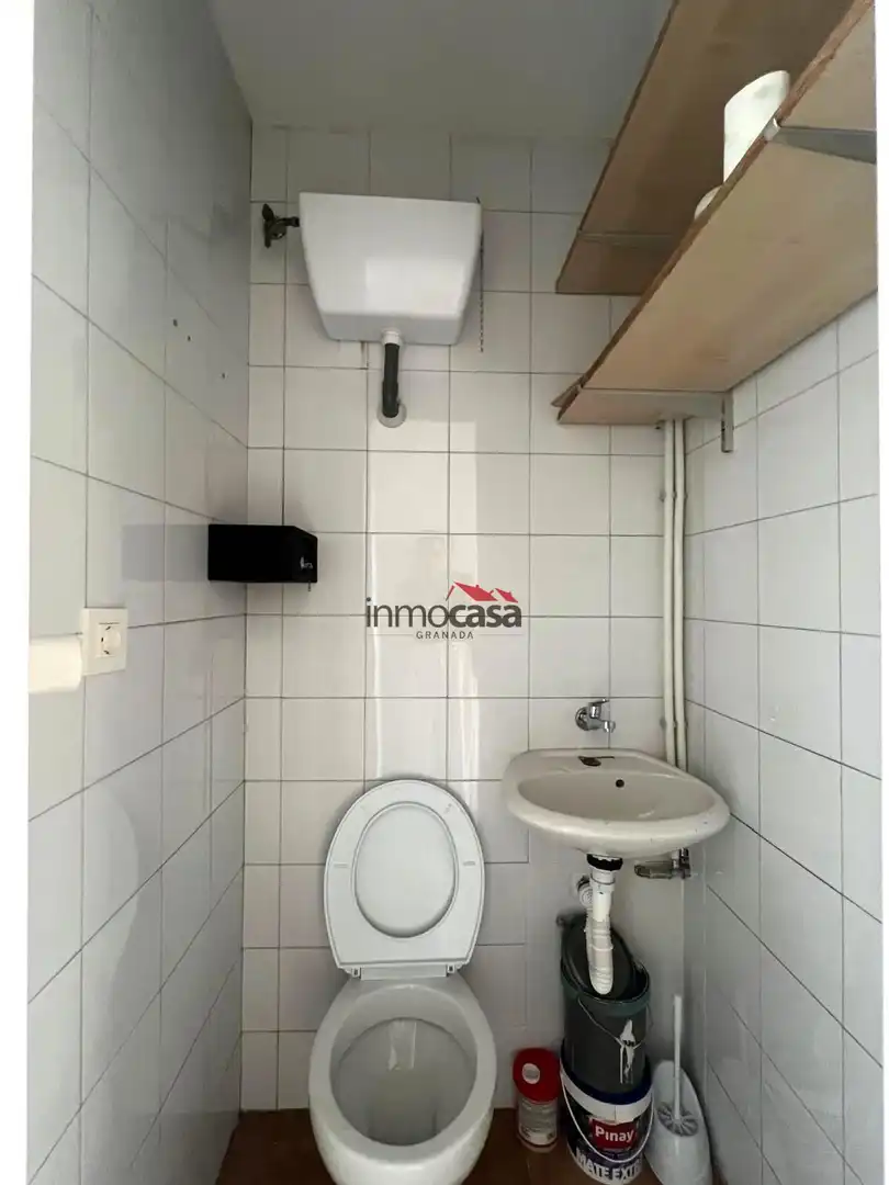 Commercial properties for rent in Avenida DON BOSCO, Barrio de Zaidín