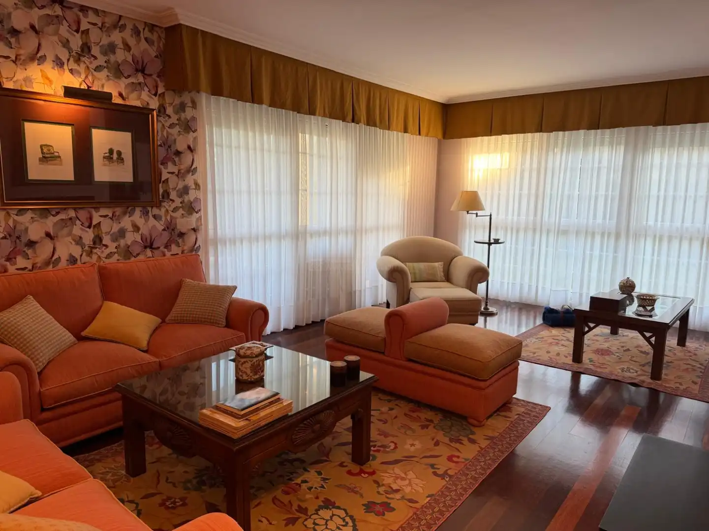 Sala de estar de Casa o chalet en venta en Anguciana con Calefacción, Jardín privado y Parquet