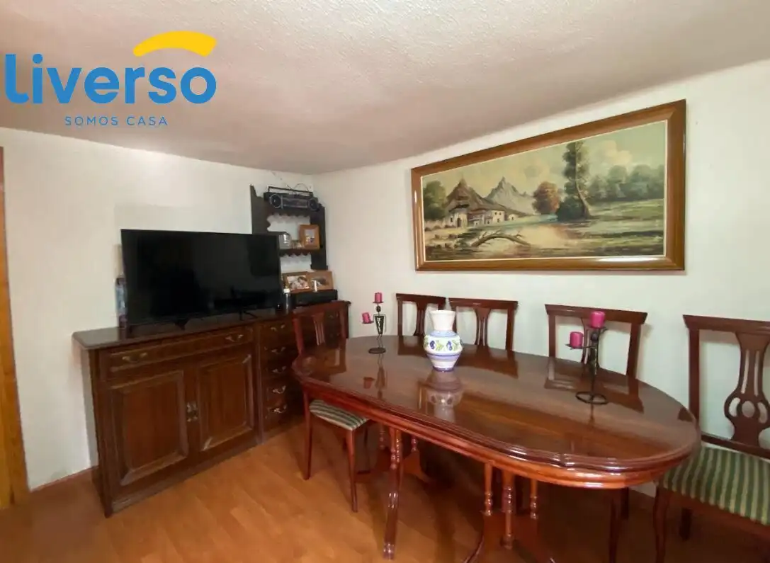 Sala d'estar de Casa o xalet en venda en Villatuelda amb Calefacció, Jardí privat i Moblat