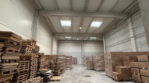 Foto 2 von Fabrikhallen zur Miete in Santa Perpètua de Mogoda, Barcelona