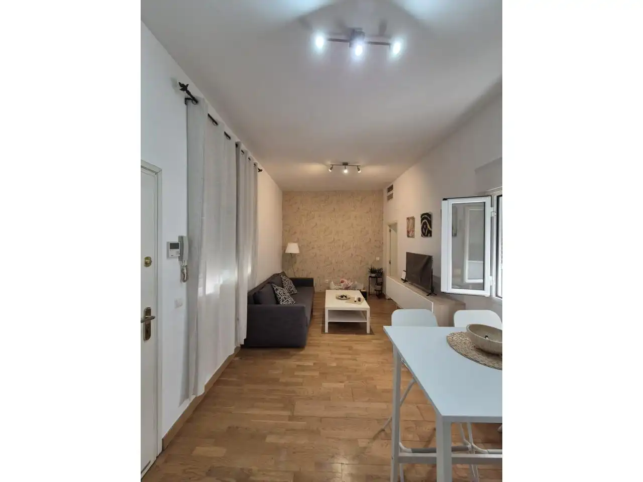 Vista exterior de Piso en venta en Sevilla con Amueblado