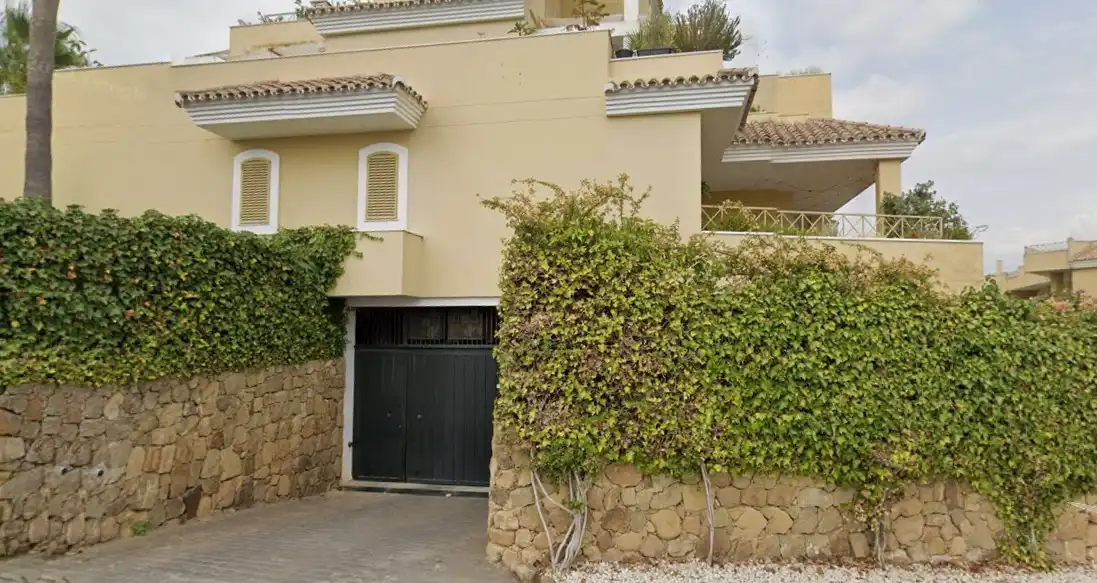 Garaje de alquiler en Avenida Calderón de la Barca, Las Brisas