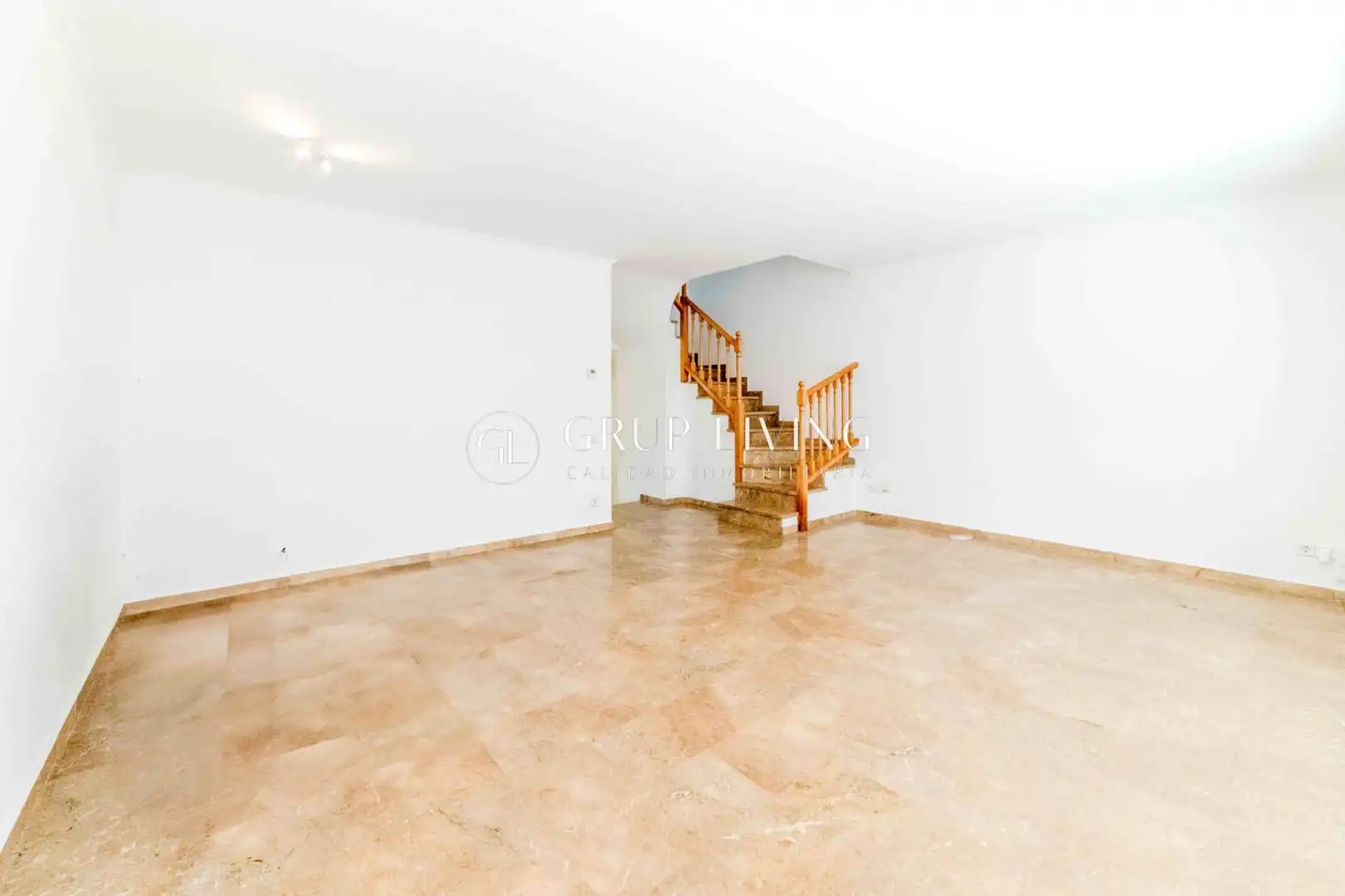 Casa amb terrassa en venda a Can Girona - Terramar - Vinyet, imagen 5