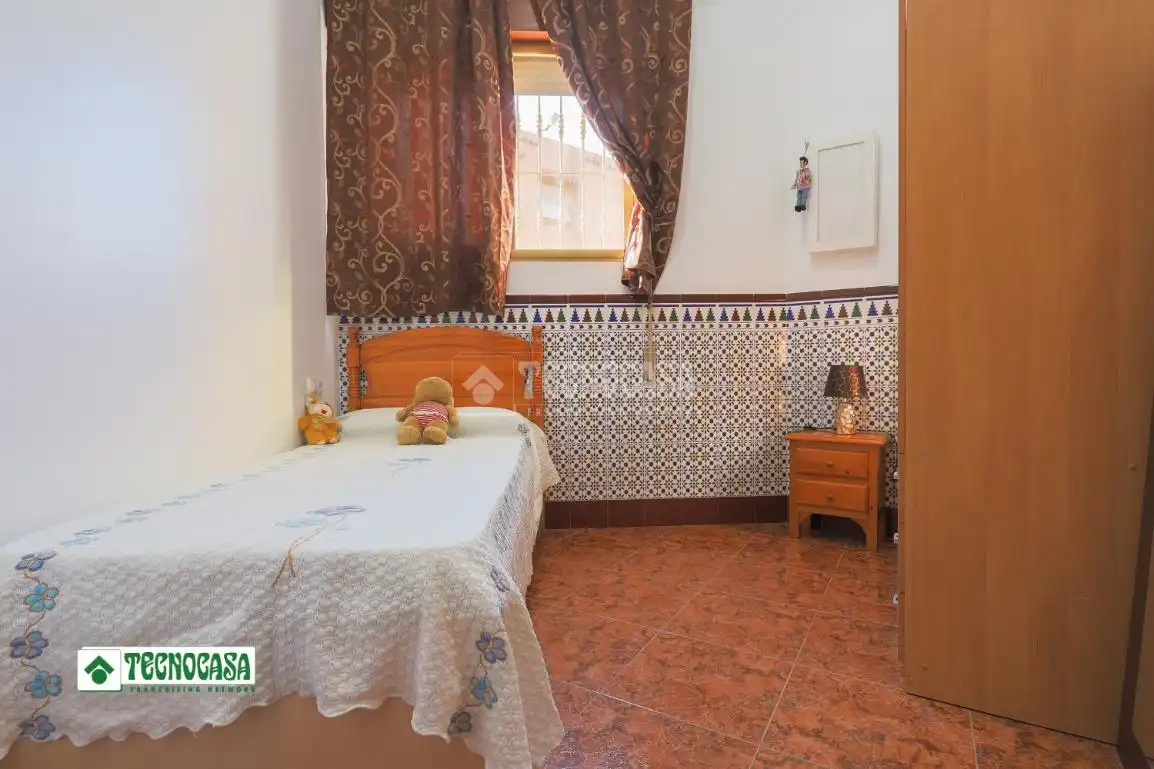 Schlafzimmer von Wohnung zum Verkauf in Adra mit Klimaanlage, Heizung und Terrasse