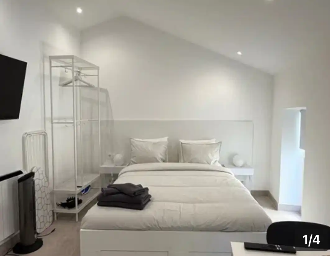 Bedroom of Flat for rent in Pontevedra Capital   with Furnished and Pets allowed
