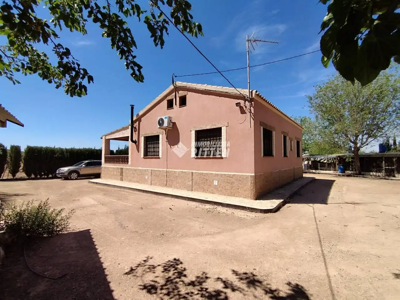 Vista exterior de Finca rústica en venda en Fuente Álamo de Murcia amb Aire condicionat, Jardí privat i Moblat