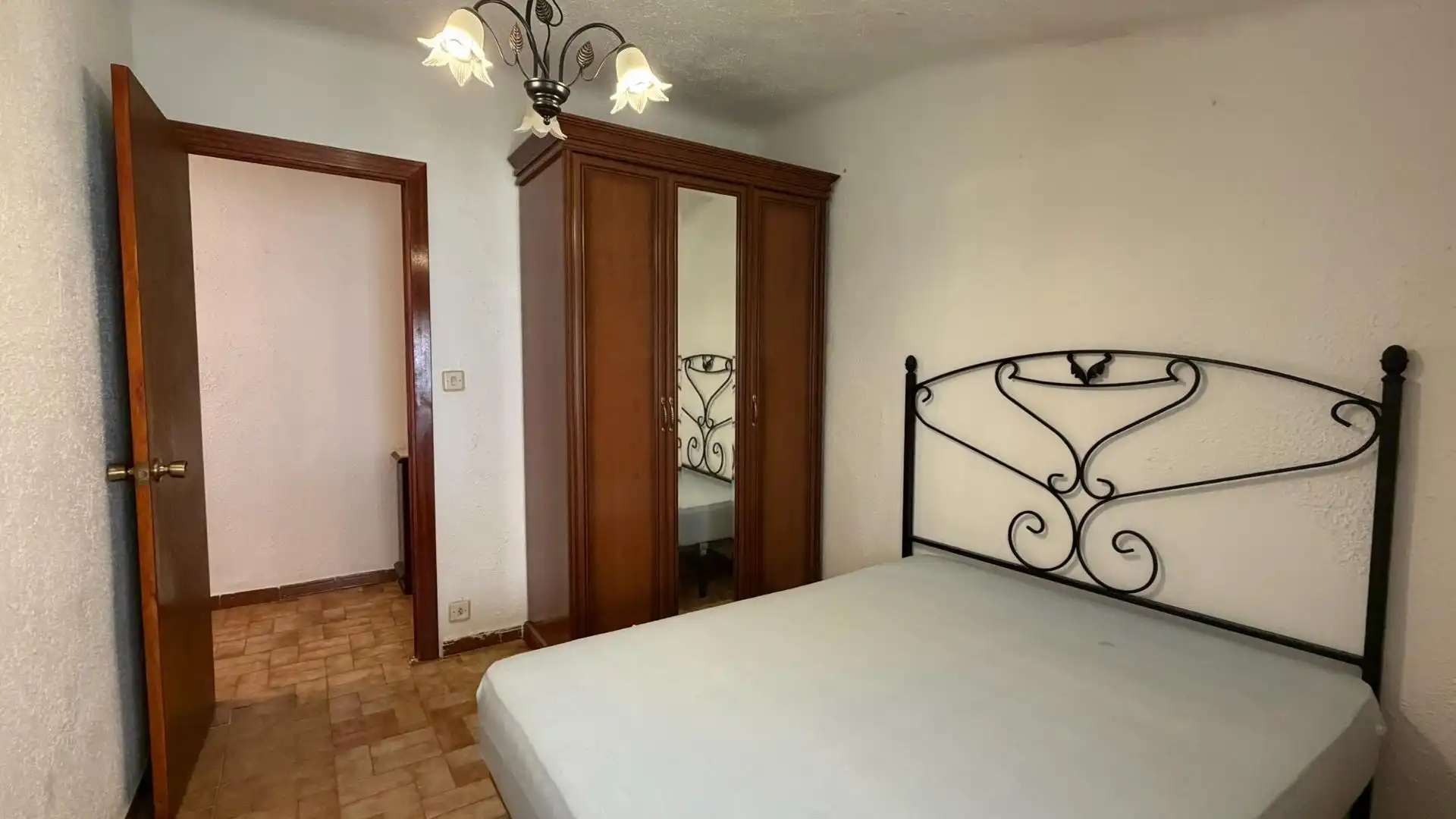 Habitación de Piso en venta en Zaragoza