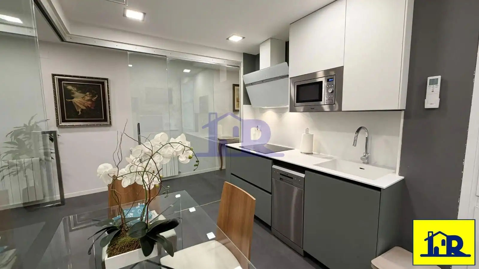 Kitchen of Flat for sale in Cuenca  with Air Conditioner, Heating and Terrace