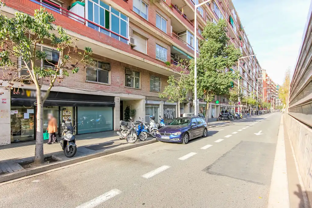 Vista exterior de Oficina en venta en  Barcelona Capital