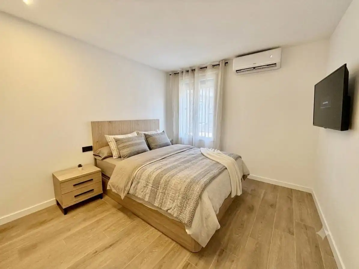 Habitación de Planta baja de alquiler en Santa Pola con Aire acondicionado y Amueblado
