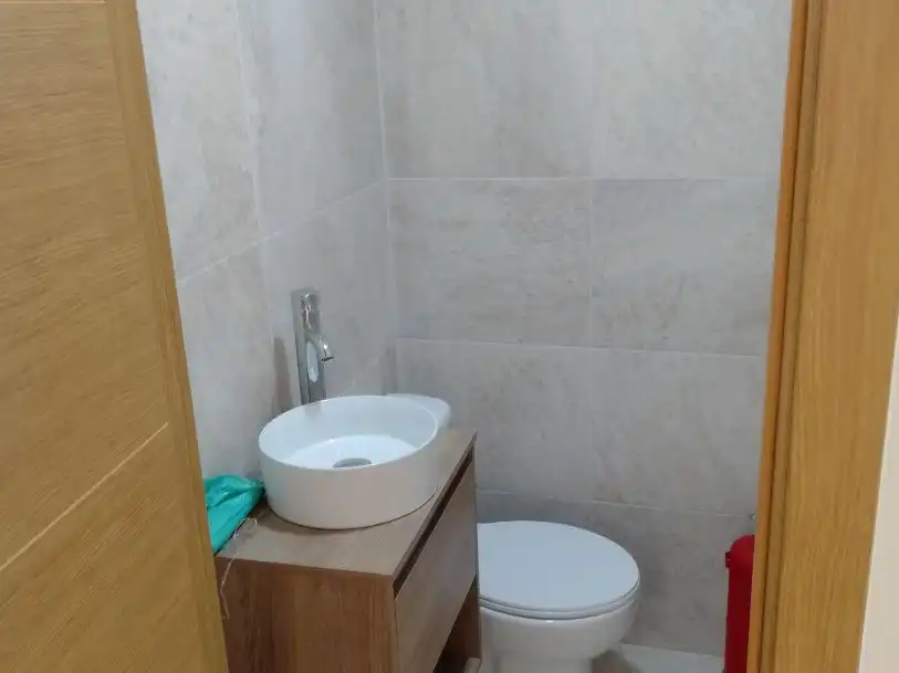 Bany de Local de lloguer en Santander