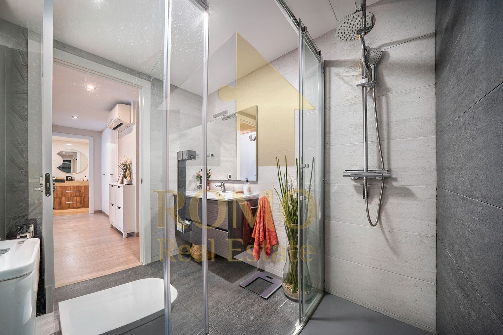 Bathroom of Flat for sale in Santa Perpètua de Mogoda  with Heating, Parquet flooring and Terrace
