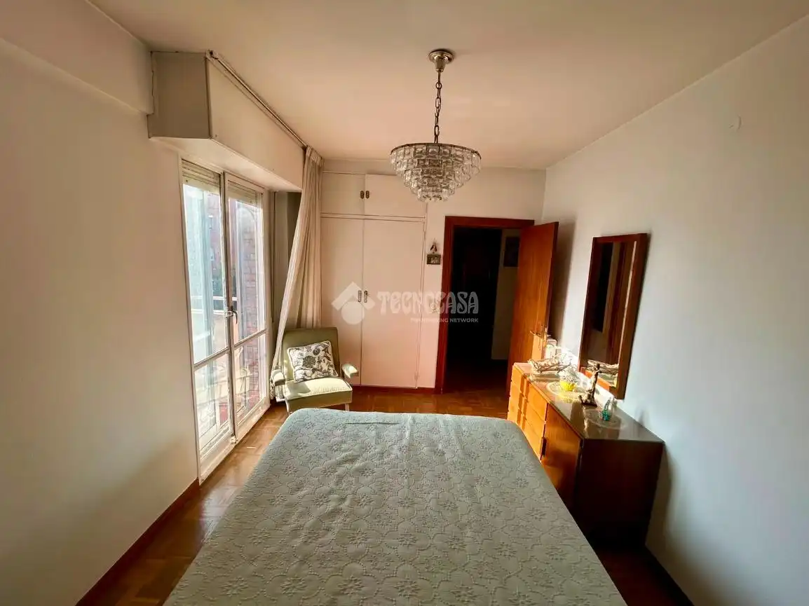 Habitación de Piso en venta en Madrid con Calefacción, Terraza y Balcón