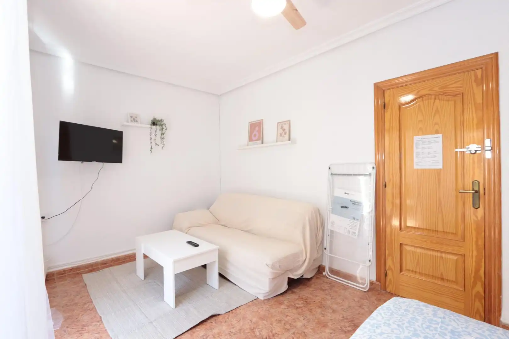 Sala de estar de Piso para compartir en Cartagena con Amueblado y Balcón