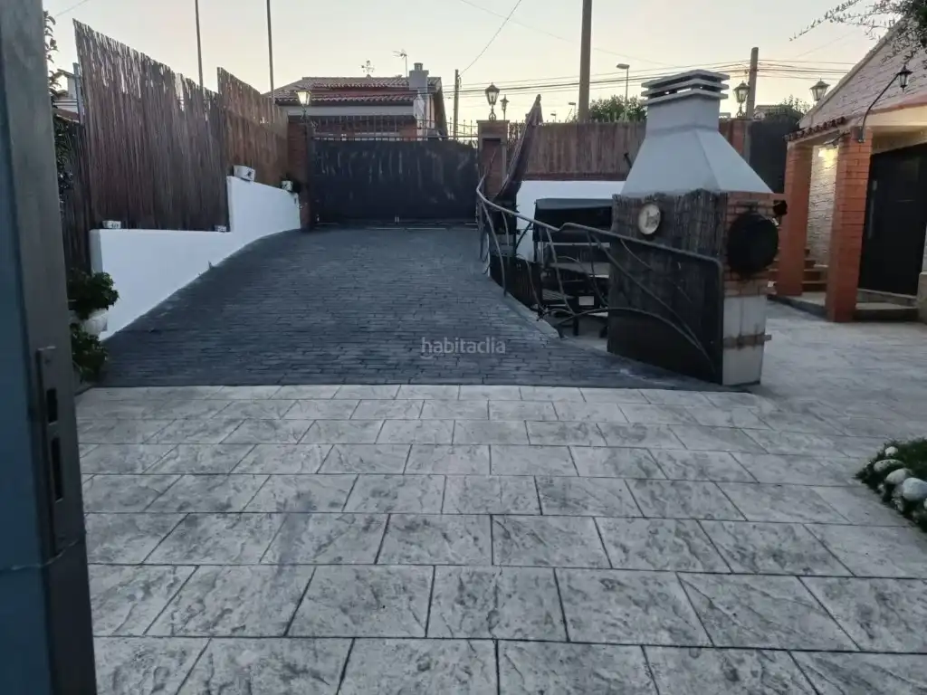 Terrassa de Casa o xalet en venda en Rubí amb Aire condicionat i Piscina