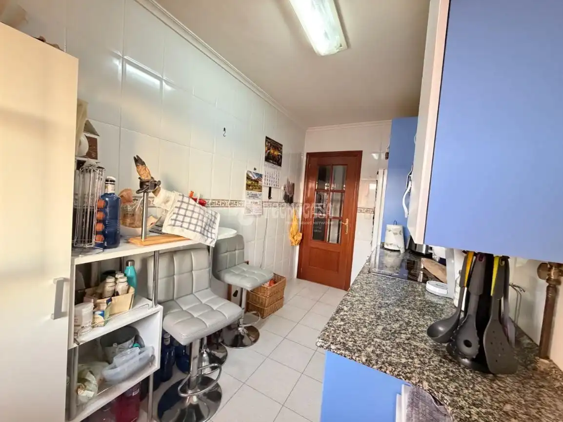 Cocina de Piso en venta en Santander con Calefacción, Trastero y Amueblado