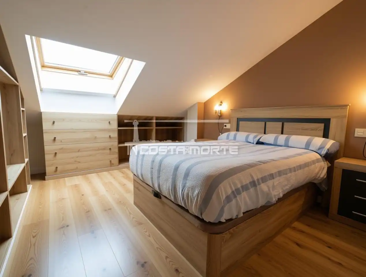 Habitación de Ático de alquiler en Fisterra con Amueblado