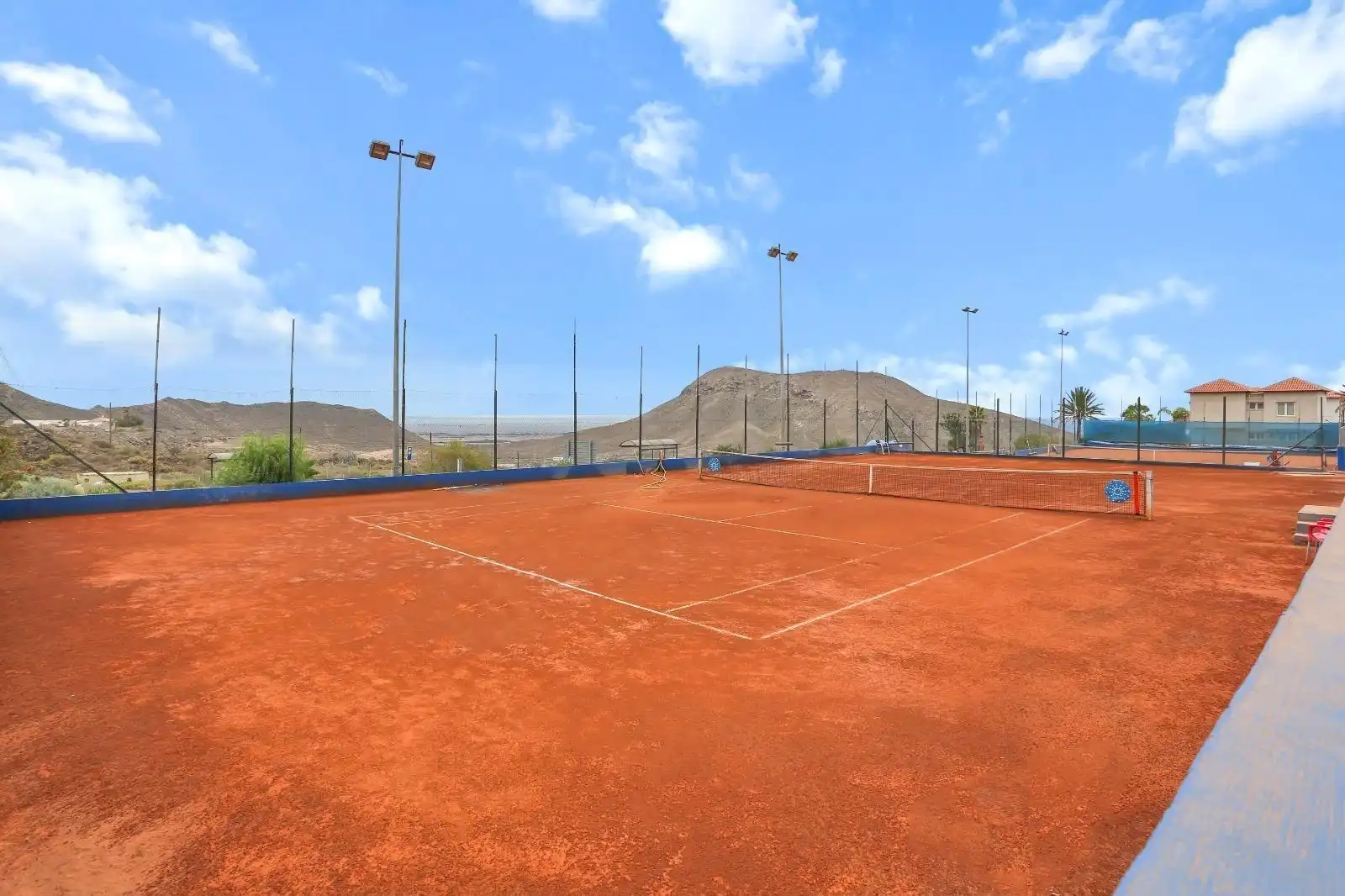 Vista exterior de Apartamento en venta en Arona con Terraza, Amueblado y Piscina comunitaria