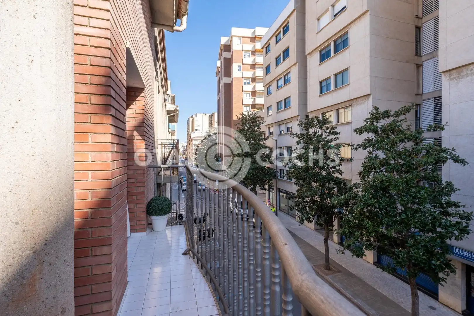 Vista exterior de Casa adosada en venda en Reus amb Aire condicionat, Calefacció i Jardí privat