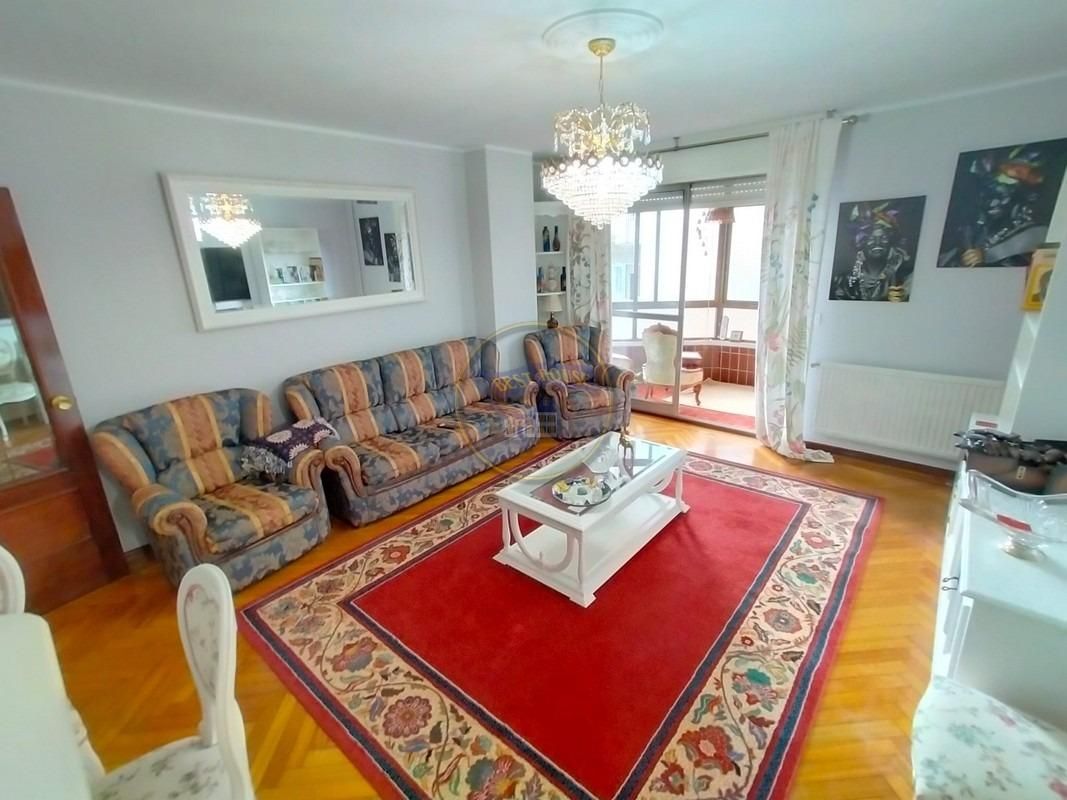 Living room of Flat to rent in Vigo   with Heating, Parquet flooring and Terrace