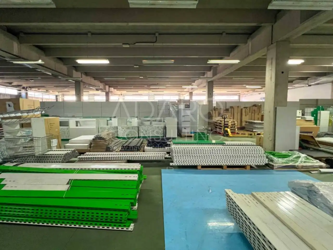 Industrial building to rent in Calle Daza Valdés, imagen 17