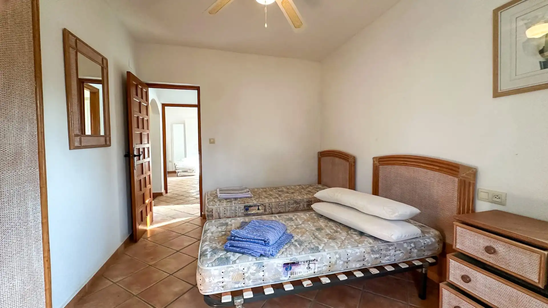 Dormitori de Casa o xalet en venda en Orihuela amb Jardí privat, Terrassa i Traster