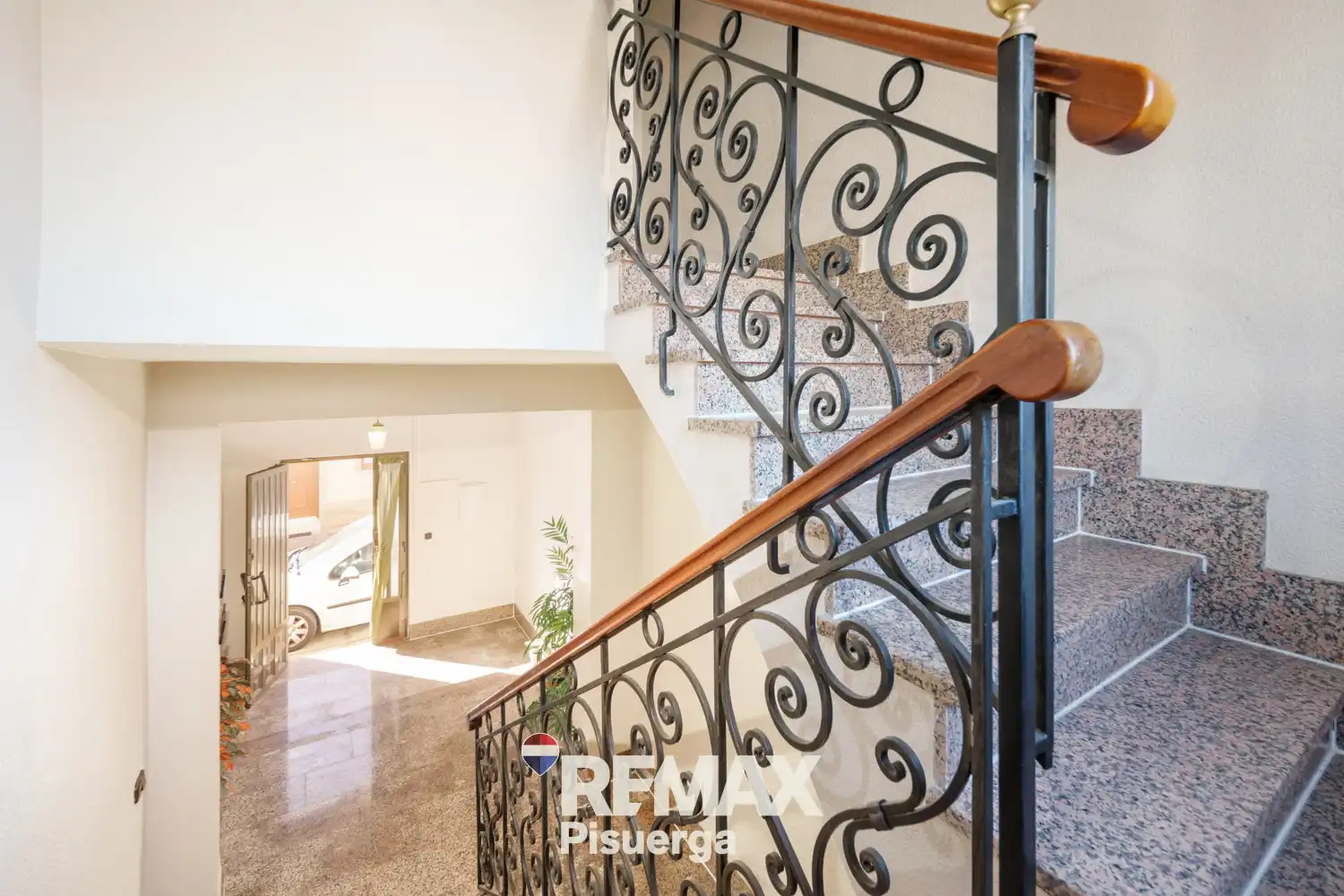 Casa o xalet en venda en Venta de Baños amb Jardí privat, Terrassa i Traster