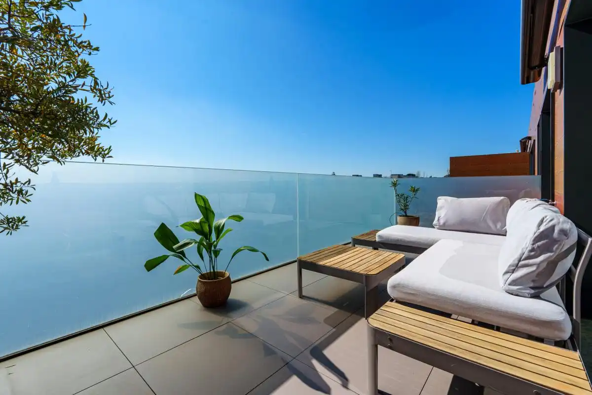 Terraza de Piso en venta en Pozuelo de Alarcón con Aire acondicionado, Calefacción y Jardín privado