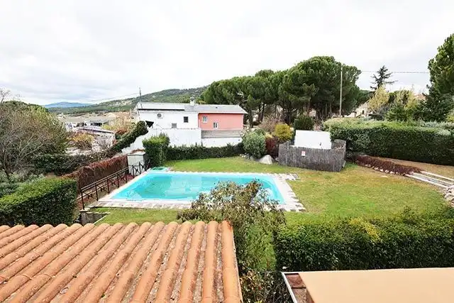 Piscina de Casa o xalet en venda en Moralzarzal amb Calefacció, Jardí privat i Terrassa