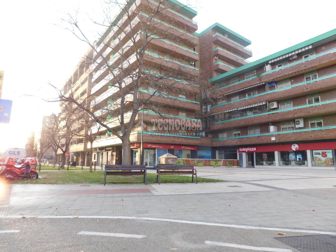 Vista exterior de Garatge en venda en  Zaragoza Capital