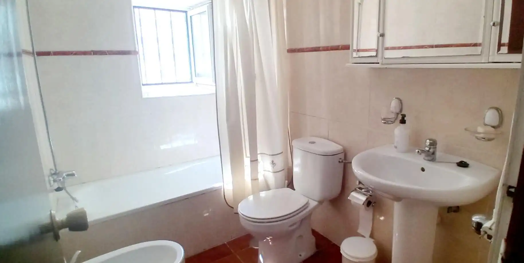 Bany de Casa o xalet en venda en Castropol amb Terrassa i Traster