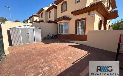 Single-family semi-detached for sale in Puertas del sur - Guadabajaque