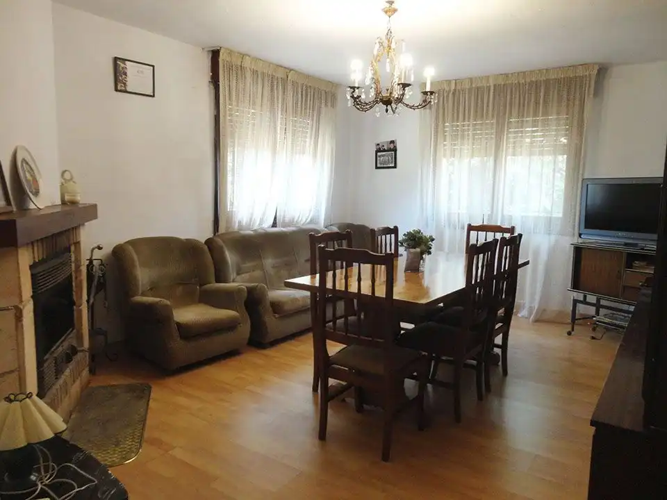 Sala d'estar de Casa o xalet en venda en Mambrillas de Lara amb Jardí privat