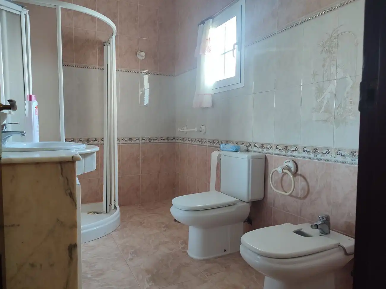 Bany de Casa adosada en venda en Chiclana de la Frontera amb Aire condicionat, Terrassa i Traster