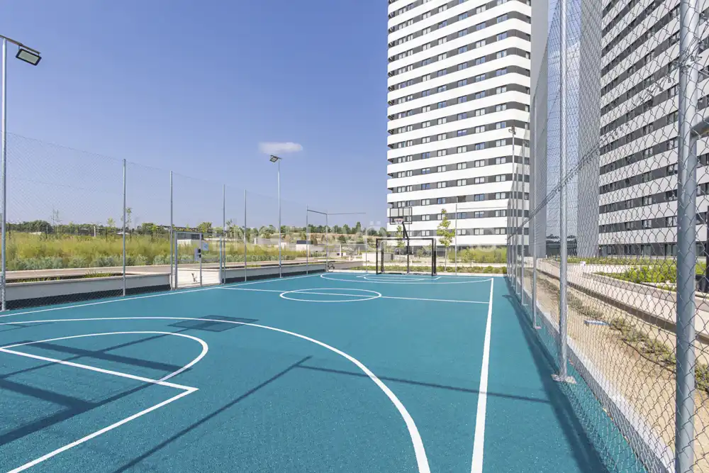 Parking de Estudio de alquiler en Alcobendas con Aire acondicionado, Calefacción y Jardín privado