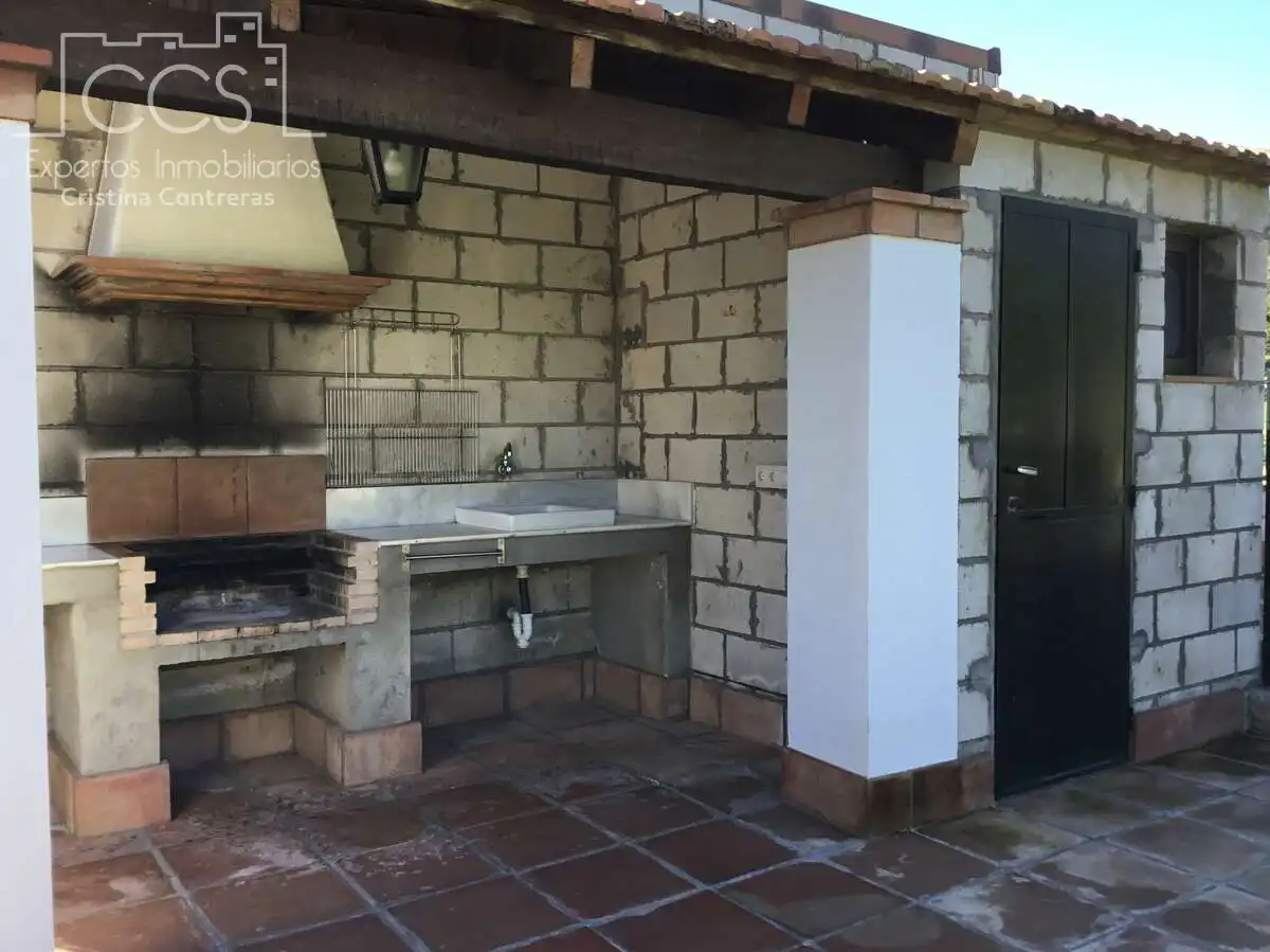 Cuina de Finca rústica en venda en El Pedroso amb Traster, Piscina i Moblat