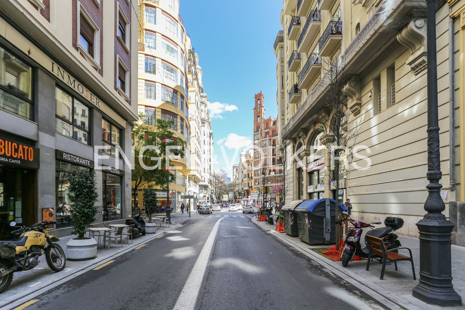 Exterior view of Flat for rent in  Valencia Capital  with Air Conditioner, Heating and Furnished