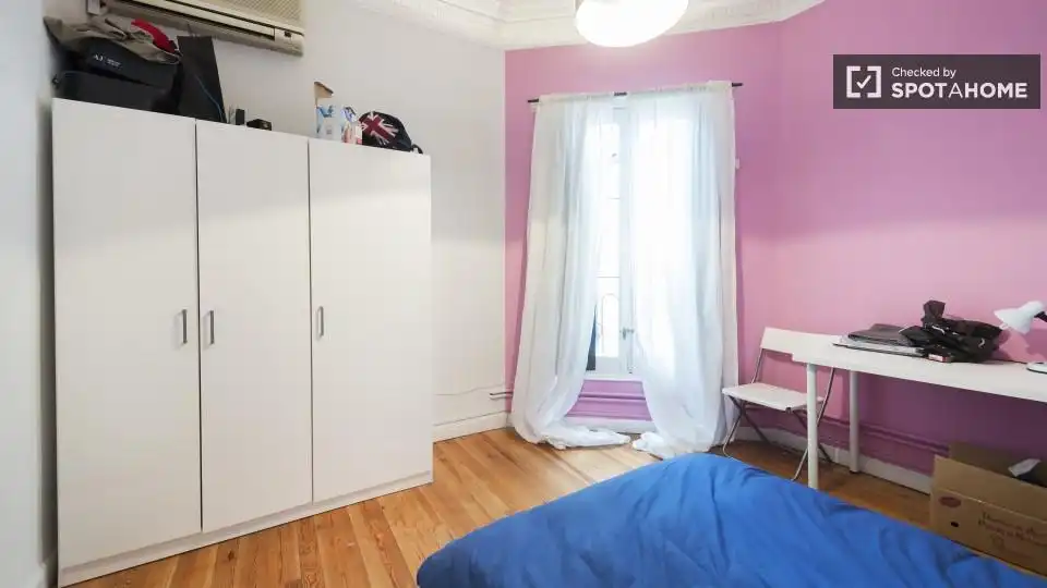 Bedroom of Flat for rent in Madrid  with Air Conditioner, Heating and Furnished