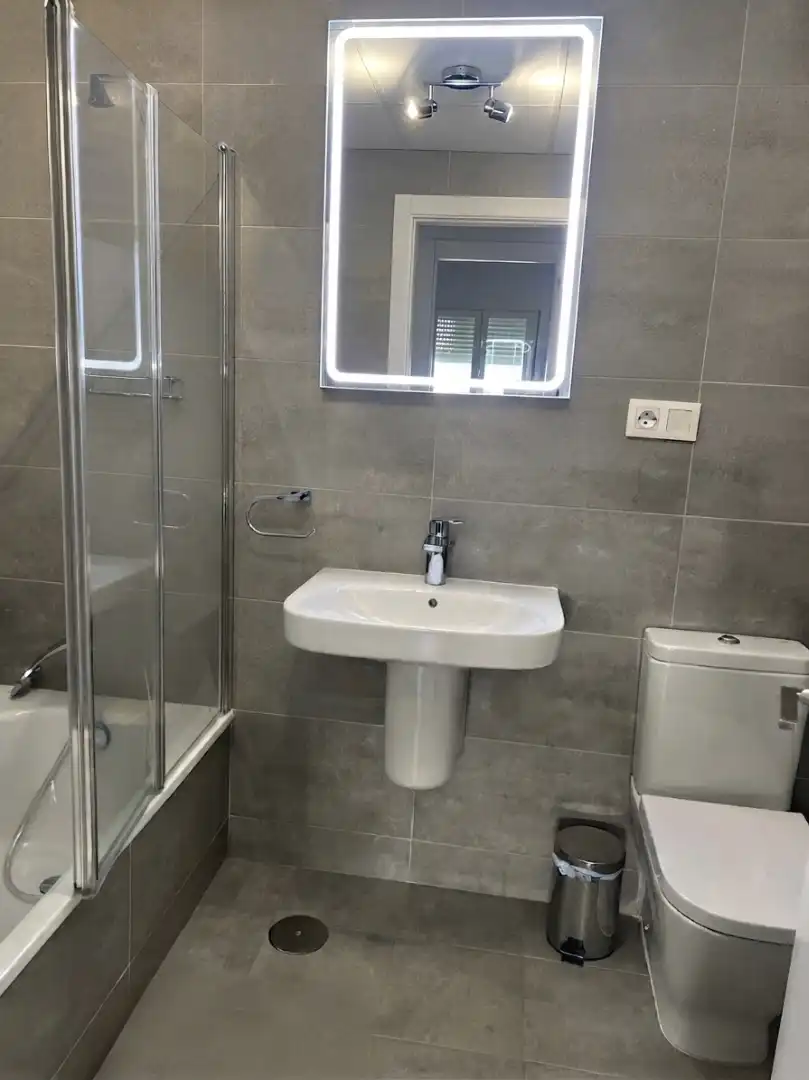 Baño de Piso en venta en Rincón de la Victoria con Aire acondicionado, Terraza y Trastero
