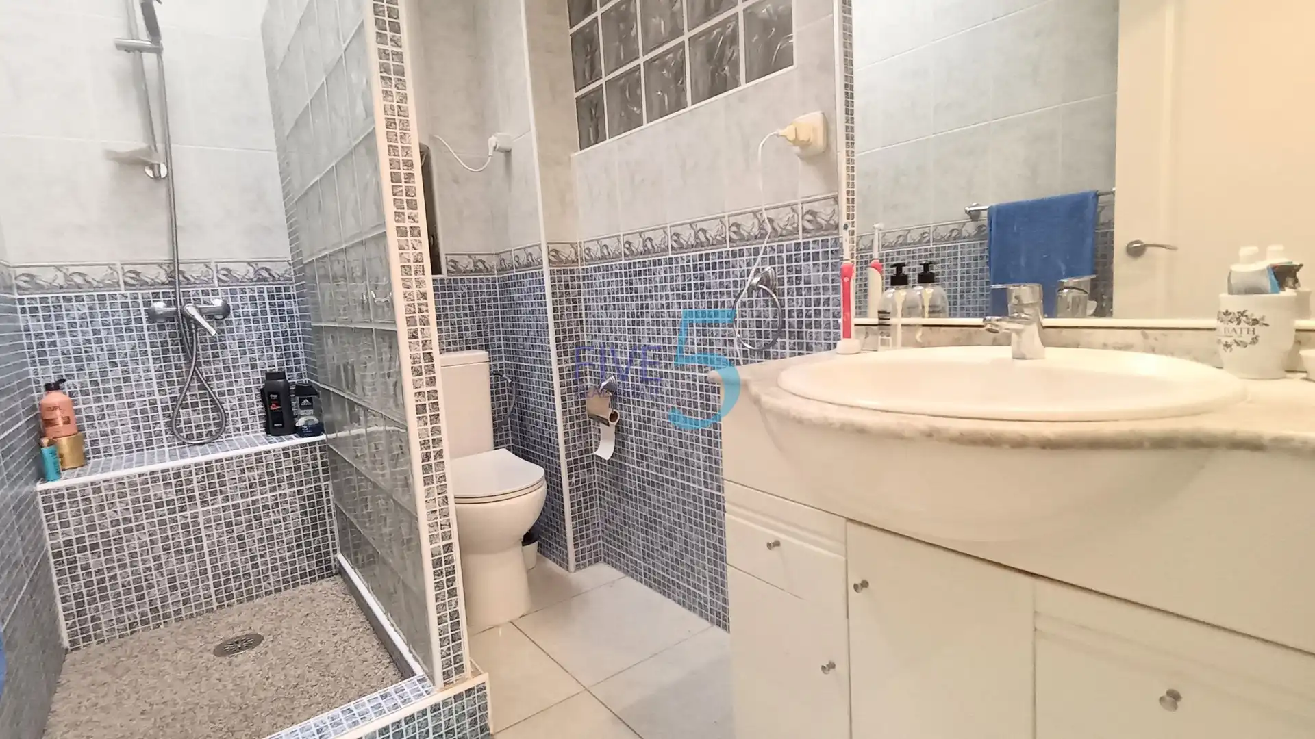 Bany de Casa adosada en venda en Torrevieja amb Aire condicionat, Calefacció i Terrassa