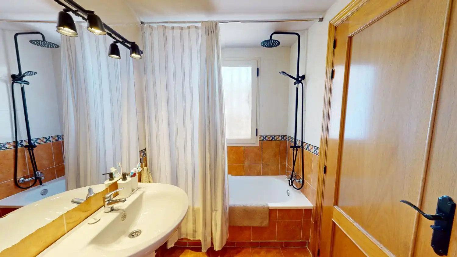 Baño de Casa o chalet en venta en Alcalá de Guadaira con Terraza