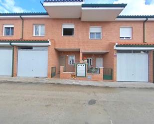 Casa adosada en venda a San Isidro, Hormigos