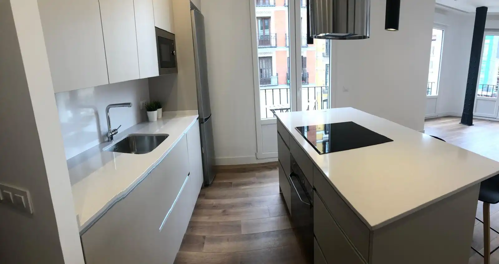 Küche von Wohnung zur Miete in Madrid mit Klimaanlage, Heizung und Parkett