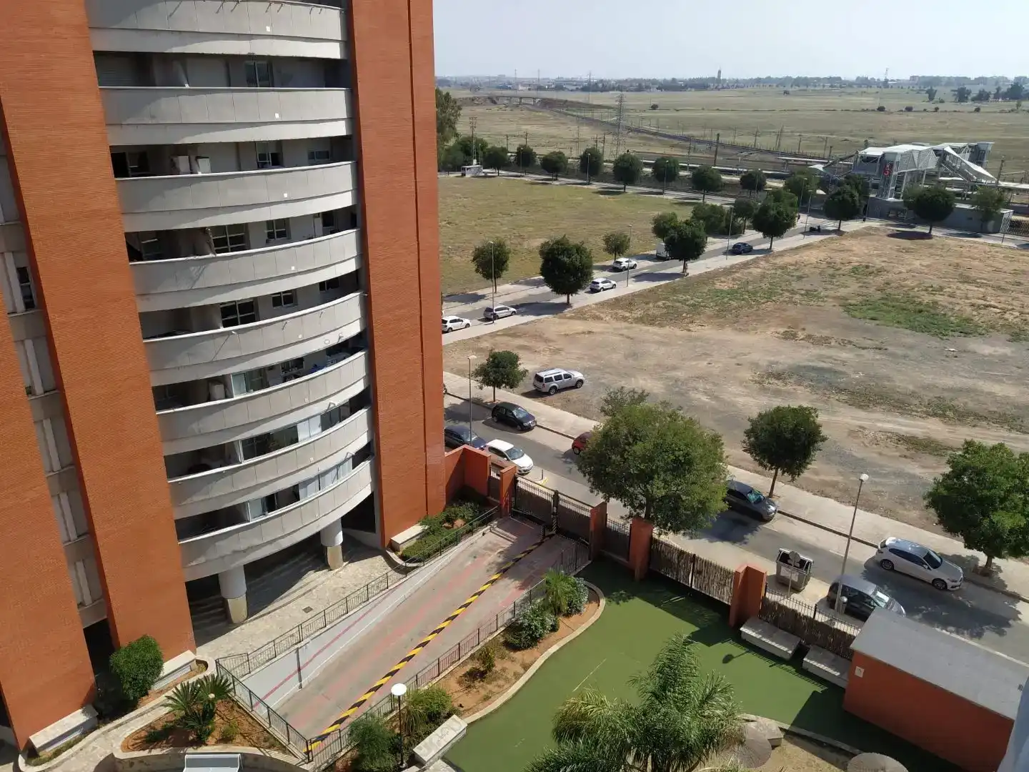 Parkplatz von Wohnung zur Miete in  Sevilla Capital mit Klimaanlage und Schwimmbad