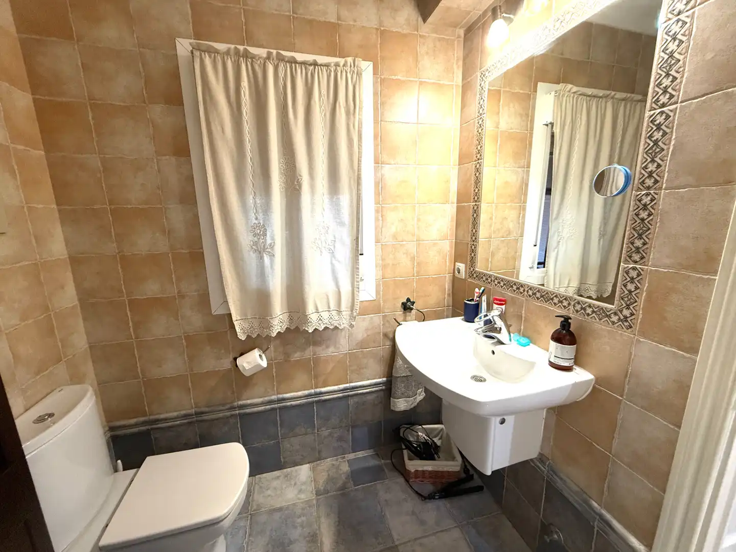 Bathroom of Houses for sale in Arganda del Rey  with Air Conditioner, Heating and Private garden