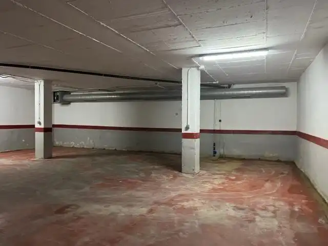 Garage for sale in Santiago el Mayor