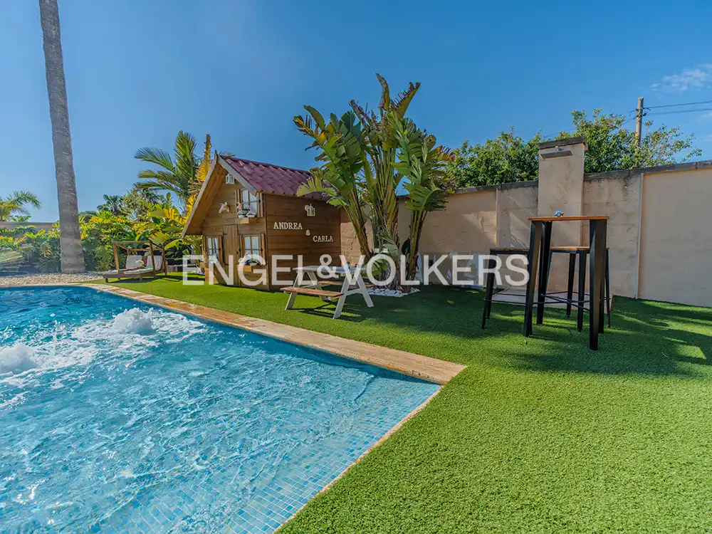 Swimming pool of Houses for sale in San Vicente del Raspeig / Sant Vicent del Raspeig  with Air Conditioner, Heating and Private garden