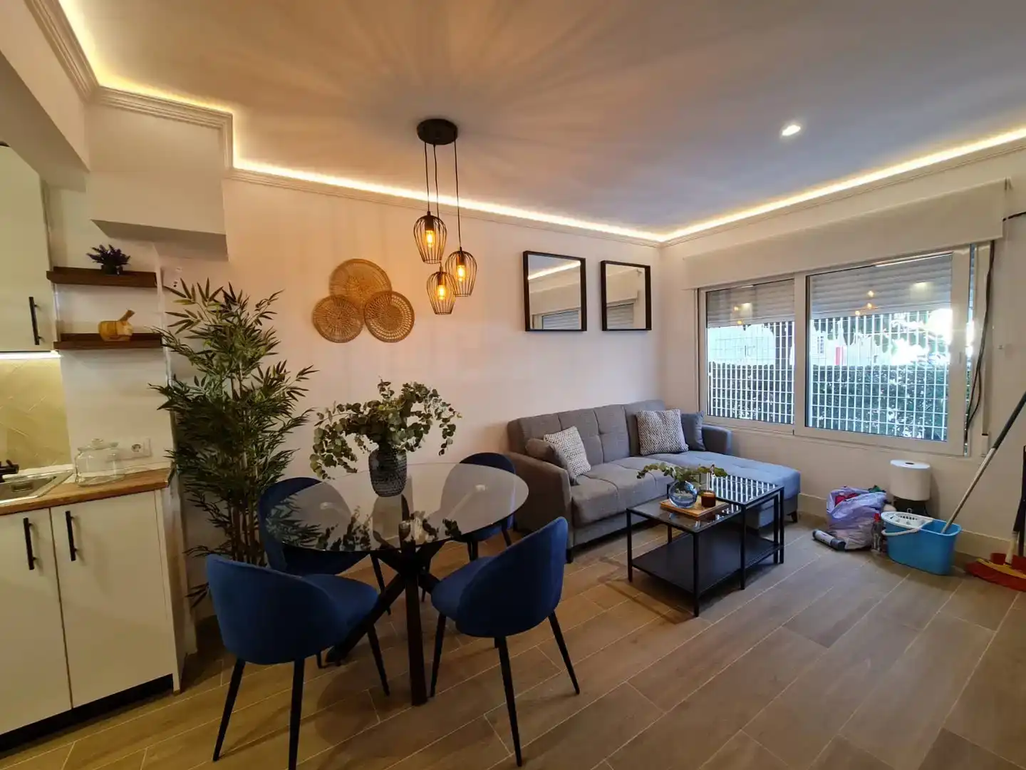 Sala d'estar de Apartament per a compartir en Madrid amb Aire condicionat, Parquet i Moblat