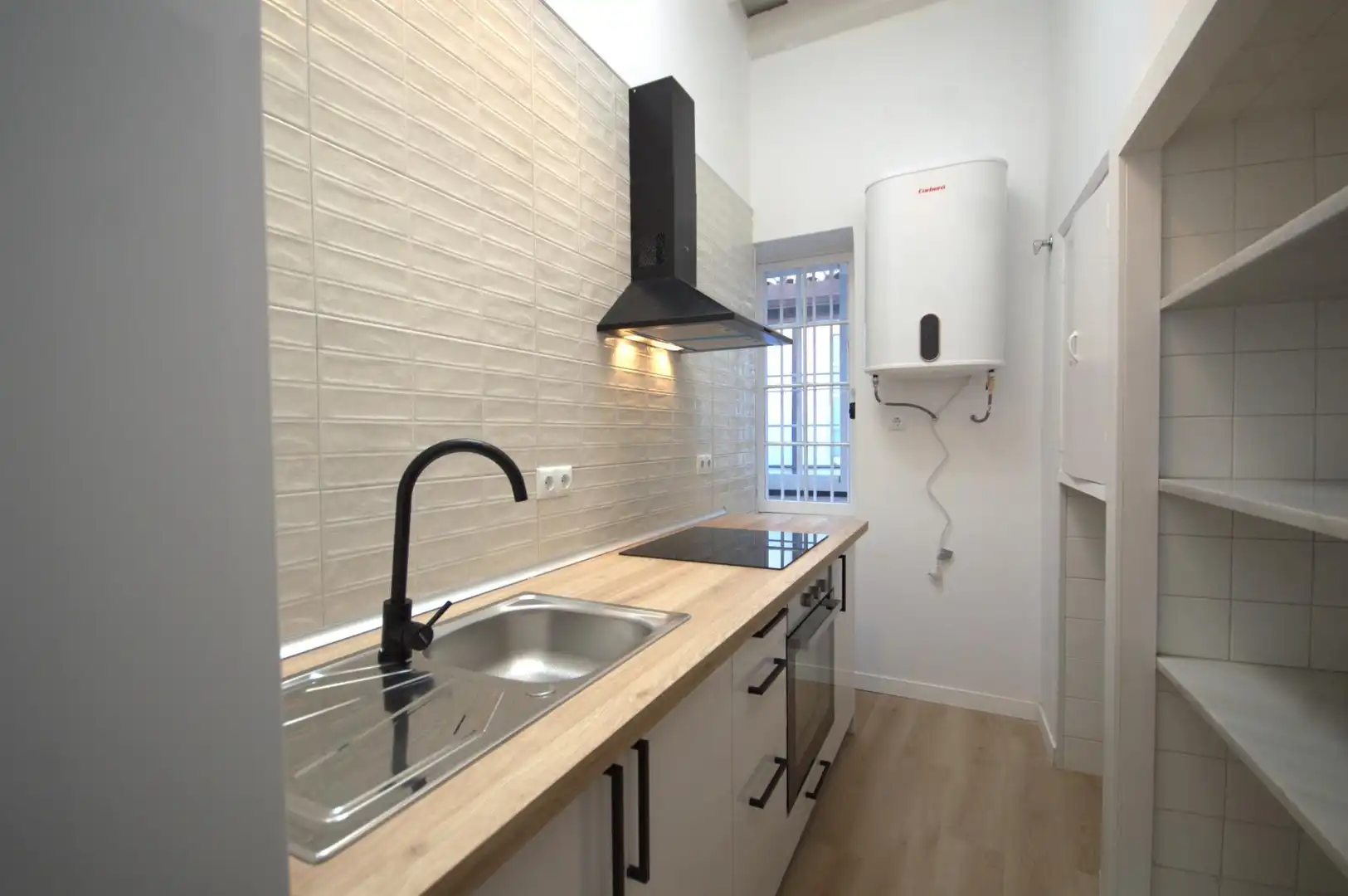 Kitchen of Flat for sale in Jerez de la Frontera  with Air Conditioner and Balcony