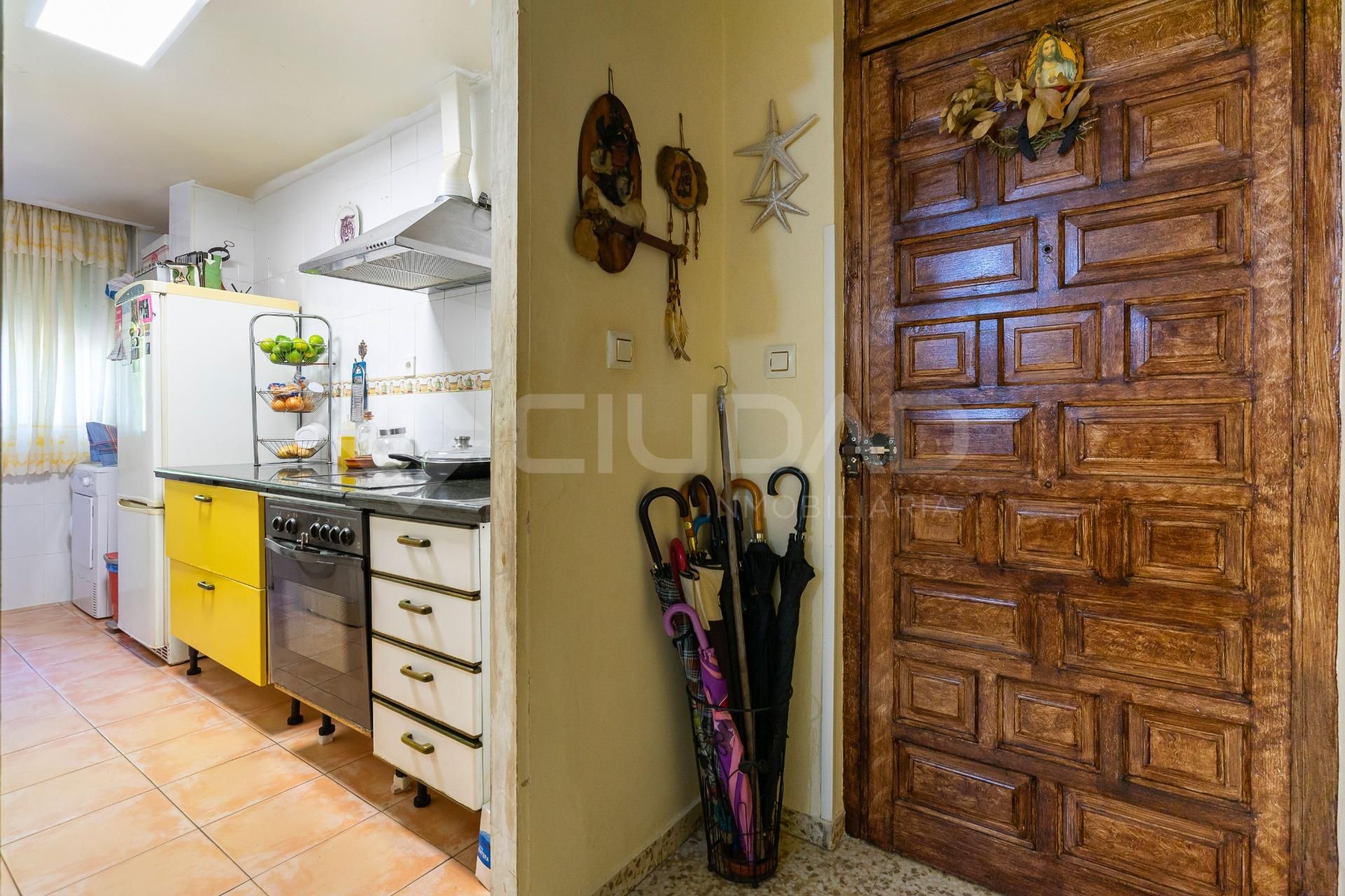 Kitchen of Flat for sale in Coria del Río